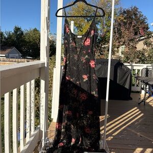 TOBI BLACK ROSE LACE DRESS